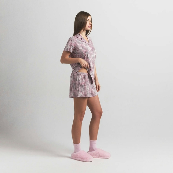 Skims Sleep Short Sleeve Button Up Set - Picture 4 of 11